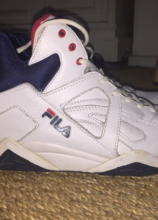 The cage outlet fila