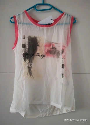 Damen top, merk: Vero Moda, staat: Nieuw met prijskaartje, maat: M / 38 / 10, € 10,00, € 11,20 inclusief Kopersbescherming