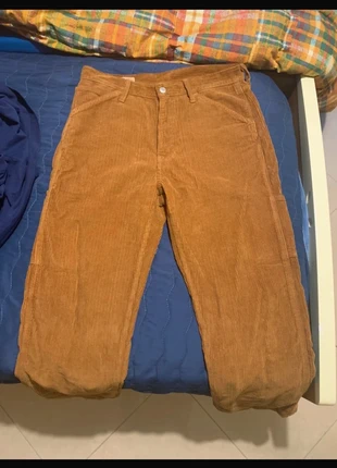 Pantaloni Levi’s 568 Loose a coste marroni (Cordouy), marque: Levi's, état: Neuf sans étiquette, taille: L, 25,00 €, 26,95 € Protection acheteurs incluse