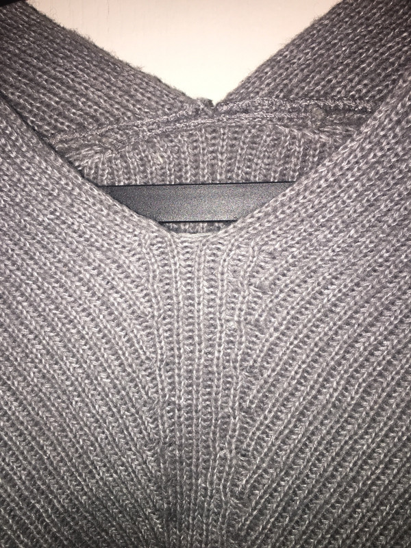 Pull épais en tricot gris 4