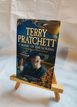 A Blink of the Screen by Terry Pratchett Collected Short Fiction, condition: Very good, €3.50, €4.38 includes Buyer Protection