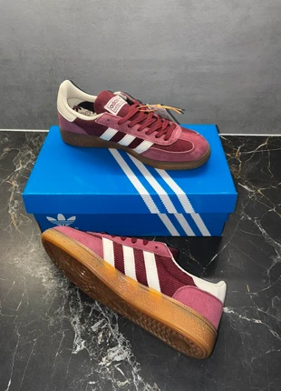 Baskets Adidas handball spezial neuf bordeaux taille 40, marque: adidas, état: Très bon état, taille: 40, 65,00 €, 68,95 € Protection acheteurs incluse