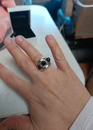 Anillo plata y piedra onix, brand: 925, condizioni: Ottime, taglia: 16,9 mm Ø / 13,5, €12.00, €13.30 include la Protezione acquisti