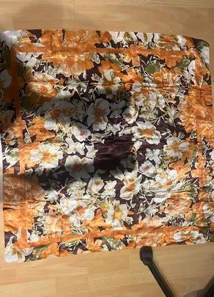 Carré de soie, marke: Afibel, zustand: Neu, 15,00 €, 16,45 € inklusive Vinted-Käuferschutz