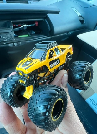 Monster Jam Brodozer 1:64, marke: Monster Jam, zustand: Sehr gut, größe: 3 Jahre / 98, 6,00 €, 7,00 € inklusive Vinted-Käuferschutz