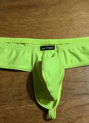 String Kale Owen, merk: kale owen, staat: Nieuw met prijskaartje, maat: L, € 15,00, € 16,45 inclusief Kopersbescherming