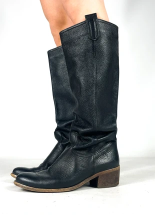 Schwarze Kniehohe Minimalistische Echtleder Stiefel - Größe 40, marque: Sonstiges, état: Très bon état, taille: 40, 50,00 €, 53,20 € Protection acheteurs incluse