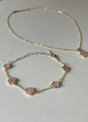 Lot bracelet + collier trèfle rose, marke: CHROME, zustand: Sehr gut, 7,90 €, 9,00 € inklusive Vinted-Käuferschutz