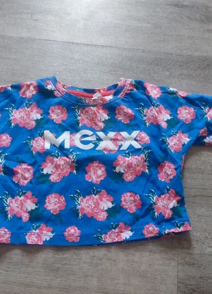 Crop top fleural, brand: Mexx, condition: Good, size: 4 years / 104 cm, €1.00, €1.75 includes Buyer Protection