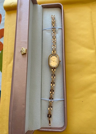 Elegante Orologio da Donna Dorato, zustand: Neu, größe: 39–42 mm, 13,00 €, 14,35 € inklusive Vinted-Käuferschutz