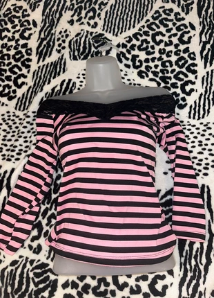 off the shoulder lace shirt y2k mcbling, brand: Dolled up, condition: Very good, size: 10 / M, $18.00, $19.60 includes Buyer Protection