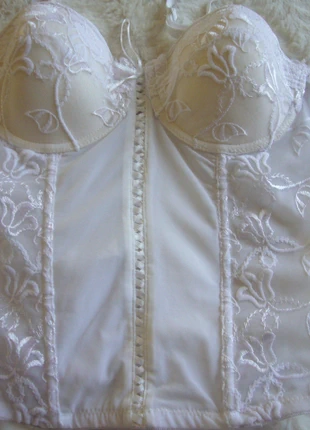 Bustier, marque: Lingerie Land, état: Très bon état, taille: 90B, 3,00 €, 3,85 € Protection acheteurs incluse