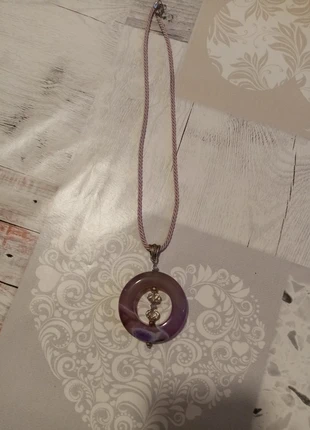 Collana con cordoncino e pietre. Ottime condizioni, marque: artigianato, état: Très bon état, 6,00 €, 7,00 € Protection acheteurs incluse