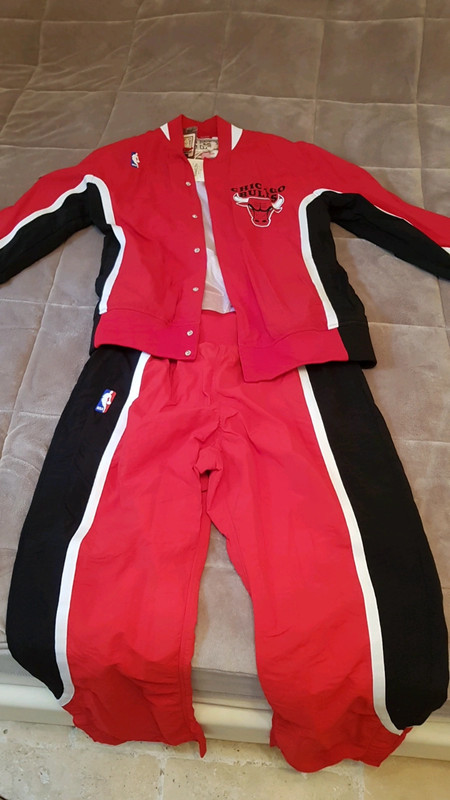 Rare Chicago BULLS Warm up Suit /tracksuit by CHAMPION NBA 