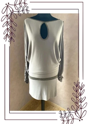 Élégante robe taupe T36 Rinascimento en crêpe, marke: Rinascimento, zustand: Sehr gut, größe: S / 36 / 8, 30,00 €, 32,20 € inklusive Vinted-Käuferschutz