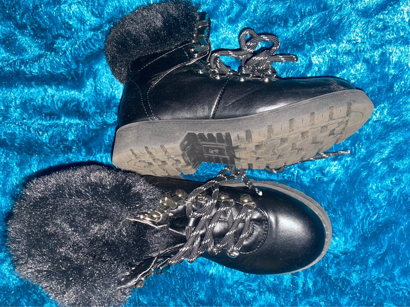 Girls black store boots size 12