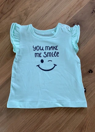 T-shirt maat 56, marque: New Born, état: Très bon état, taille: 1-3 mois / 56 cm, 1,50 €, 2,28 € Protection acheteurs incluse