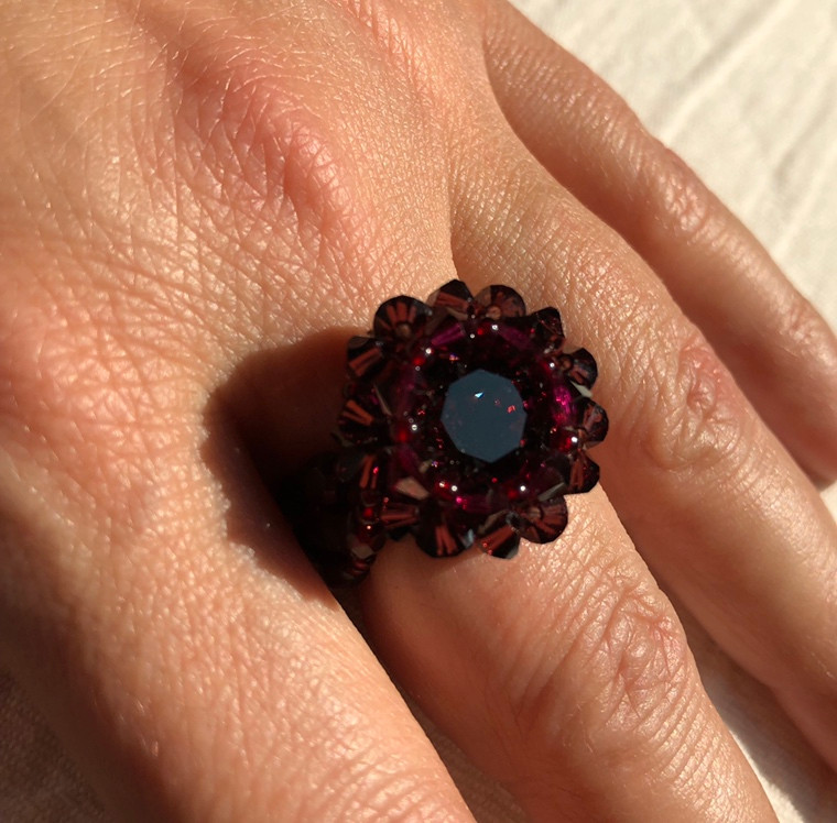 Bague cabochon burgundy en cristal Swarovski Vinted