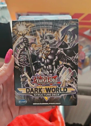 Ygo deck dark world, merk: Yu-Gi-Oh!, staat: Als nieuw, € 11,00, € 12,25 inclusief Kopersbescherming