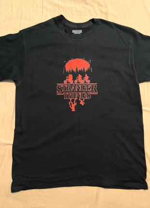 T-Shirt Stranger Things Scène Classique Hawkins Forest Taille XL, brand: Stranger Things, condition: New without tags, size: XL, €15.99, €17.49 includes Buyer Protection