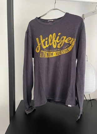Pull léger tommy Hilfiger effet vintage jaune et bleu marine, marke: Tommy Hilfiger, zustand: Sehr gut, größe: L, 12,00 €, 13,30 € inklusive Vinted-Käuferschutz