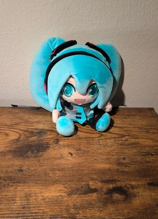 Makeship Hatsune Miku Limited Edition Plush - 1 of Only 7,648 Made Worldwide!, marke: makeship, zustand: Neu, mit Etikett, größe: Frühchen, bis 44, 110,00 €, 116,20 € inklusive Vinted-Käuferschutz