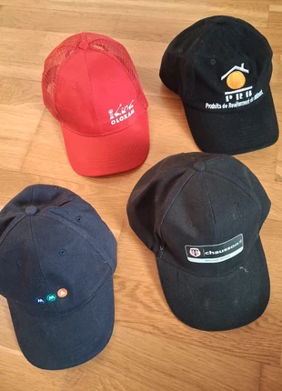 4 casquettes, état: Neuf sans étiquette, taille: 58, 2,00 €, 2,80 € Protection acheteurs incluse