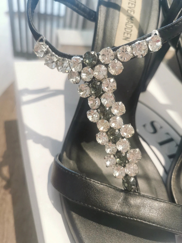 Scandales noires talons hauts avec strass Steve Madden pointure