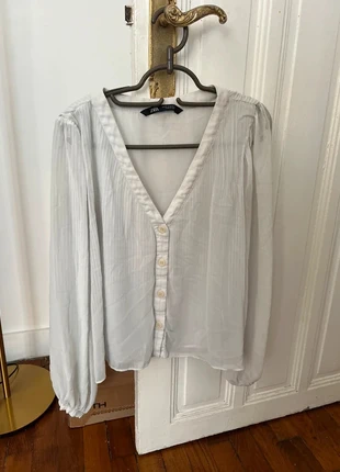 Chemisier fluide Zara – blanc, boutonné, manches longues, marke: Zara, zustand: Sehr gut, größe: S / 36 / 8, 5,00 €, 5,95 € inklusive Vinted-Käuferschutz