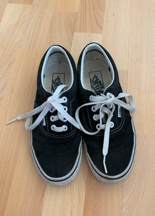 Vans noir , marke: Vans, zustand: Zufriedenstellend, größe: 35, 15,00 €, 16,45 € inklusive Vinted-Käuferschutz