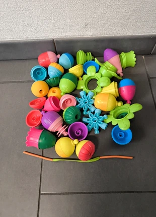 Lot de perles + fleurs + fil Lalaboom, brand: Lalaboom, condizioni: Ottime, taglia: 6-9 mesi / 68 cm, €8.00, €9.10 include la Protezione acquisti