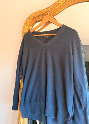 Haut bleu marine Tommy Hilfiger col V – Taille XL, marque: Tommy Hilfiger, état: Très bon état, taille: XL / 42 / 14, 18,00 €, 19,60 € Protection acheteurs incluse