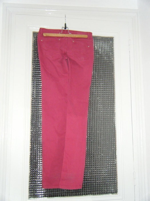 Pantalon couleur rose marque Bonobo taille 36 2