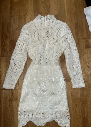 Robe blanche, zustand: Neu, größe: Einheitsgröße, 6,50 €, 7,53 € inklusive Vinted-Käuferschutz