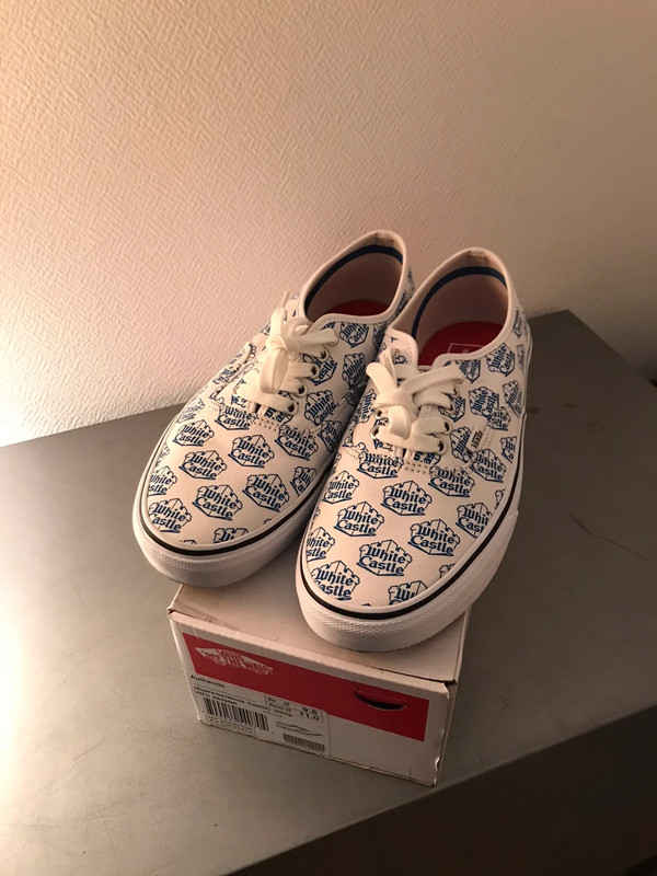 Supreme white clearance castle vans