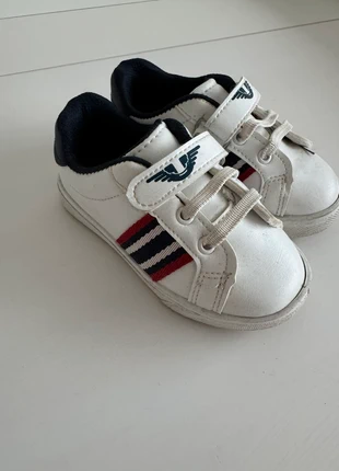 Witte sneakers van Yellow kids, merk: Yellow, staat: Heel goed, maat: 24, € 4,95, € 5,90 inclusief Kopersbescherming