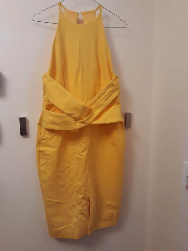 Robe jaune 1