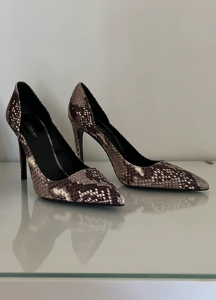 Escarpins imprimé serpent Zara, marque: Zara, état: Très bon état, taille: 39, 20,00 €, 21,70 € Protection acheteurs incluse