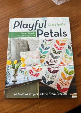 Playful Petal, staat: Heel goed, € 6,00, € 7,00 inclusief Kopersbescherming