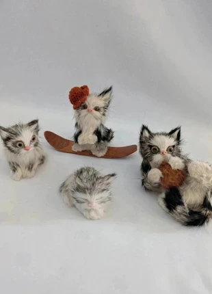 Lot de 4 figurines chatons à poils (4–5 cm), condition: Good, €5.00, €5.95 includes Buyer Protection