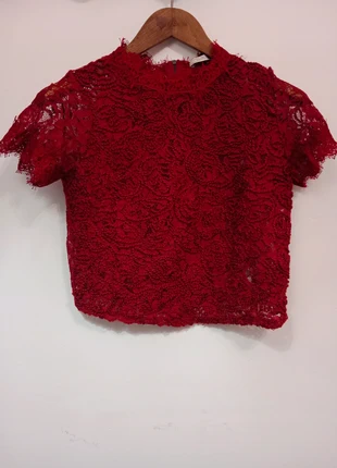 Blouse en dentelle rouge Zara, marca: Zara Trafaluc, estado: Muy bueno, tamaño: M / 38 / 10, 4,00 €, 4,90 € Protección al comprador incluida