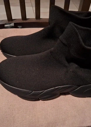 Nieuwe elastische zwarte sneakers, état: Neuf sans étiquette, taille: 39, 2,00 €, 2,80 € Protection acheteurs incluse