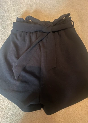 black shorts, merk: Vintage Dressing, staat: Heel goed, maat: XS / 34 / 6, € 9,00, € 10,15 inclusief Kopersbescherming