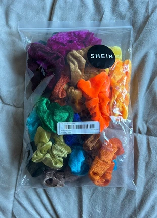 Lot chouchous , marque: Shein, état: Neuf avec étiquette, 5,00 €, 5,95 € Protection acheteurs incluse