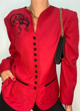 Blazer vintage et oversize rouge foncé avec broderie noir, marke: Vintage Dressing, zustand: Sehr gut, größe: S / 36 / 8, 15,00 €, 16,45 € beinhaltet Vinted-Käuferschutz Pro