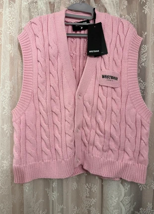 Wrst bhvr pink knit gillet, marke: WRSTBHVR, zustand: Neu, mit Etikett, größe: S / 36 / 8, 75,00 €, 79,45 € inklusive Vinted-Käuferschutz