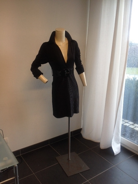 robe noire taille 38 3