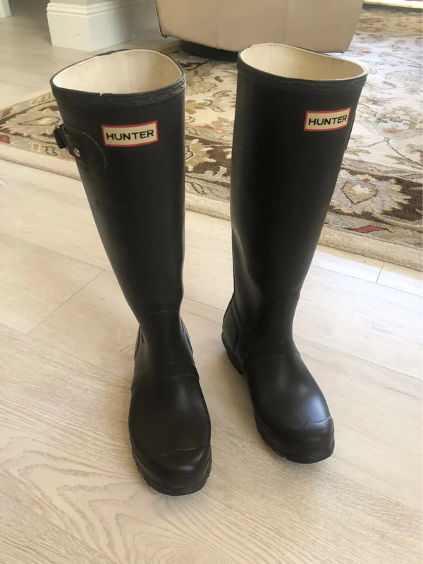 Hunter matte black rain boots discount