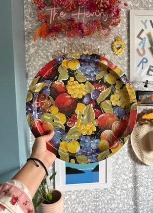 Plateau en alu motif fruit 80’s, marque: Vintage Love, état: Bon état, 1,50 €, 2,28 € Protection acheteurs incluse