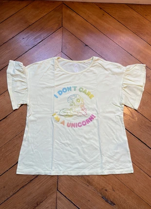 T-shirt Fille UniqLo taille 9-10 ans, marque: Uniqlo, état: Très bon état, taille: 10 ans / 140 cm, 2,00 €, 2,80 € Protection acheteurs incluse